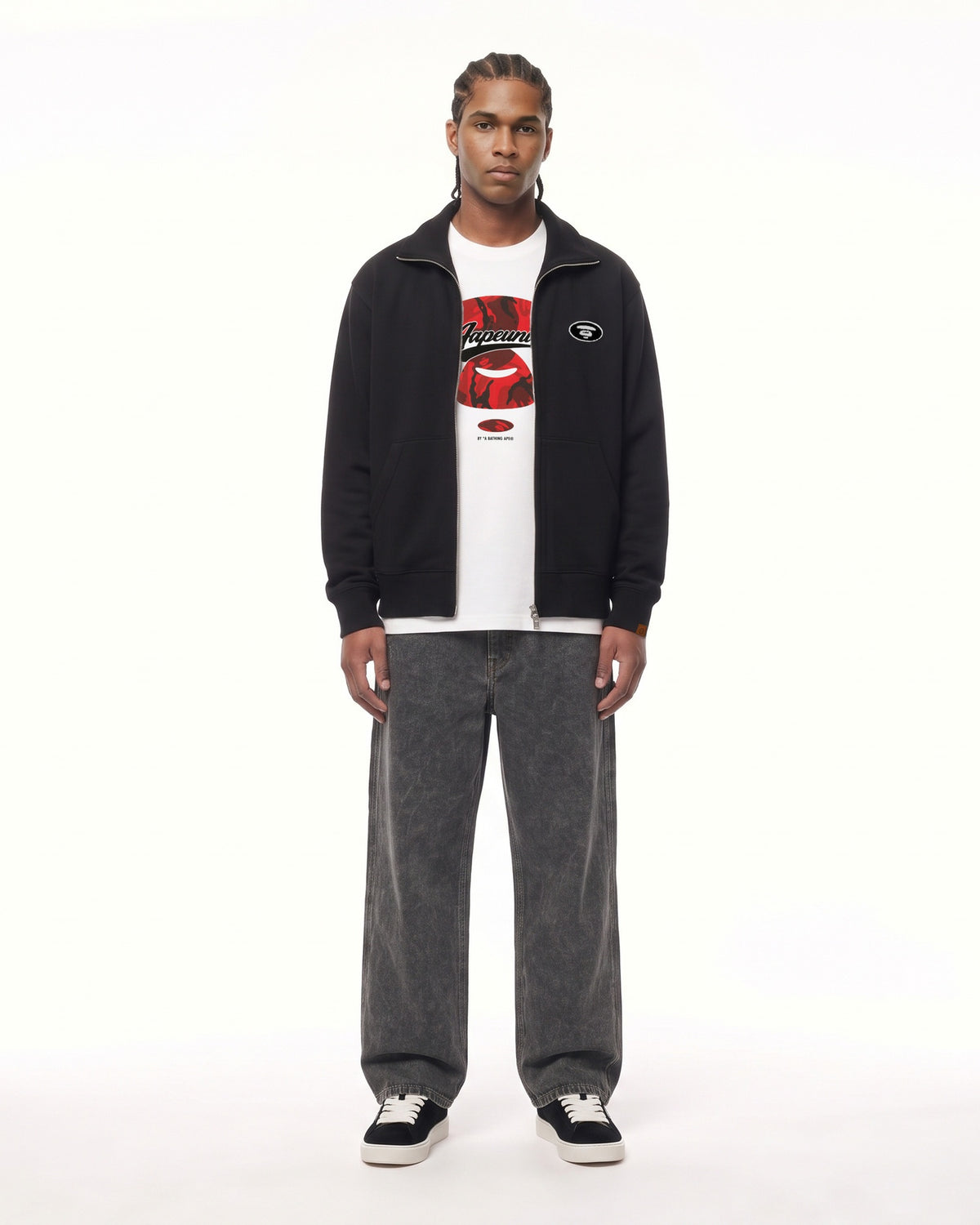 AAPEUNVS graphic tee