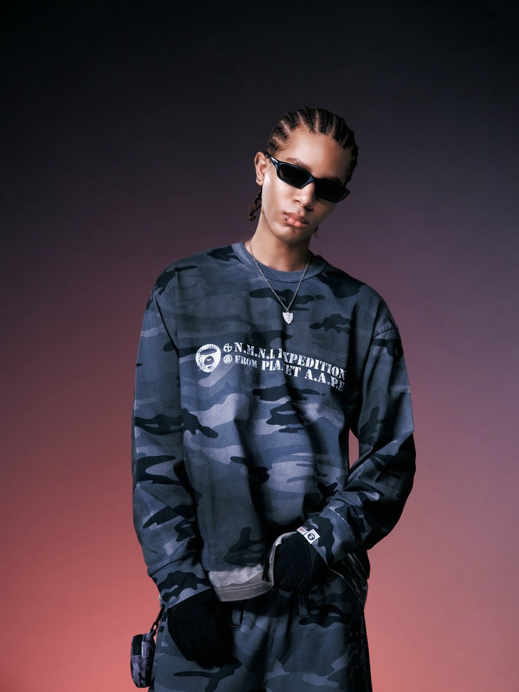 X NOMANUAL Moonface Crewneck Long Tee