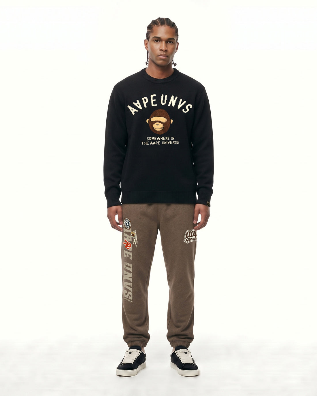 AAPEUNVS Embroidered Sweat Pants